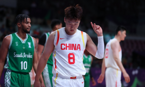 尚红网  赵睿完整采访：回应腹部被打比赛很困难 要承担责任带动年轻球员